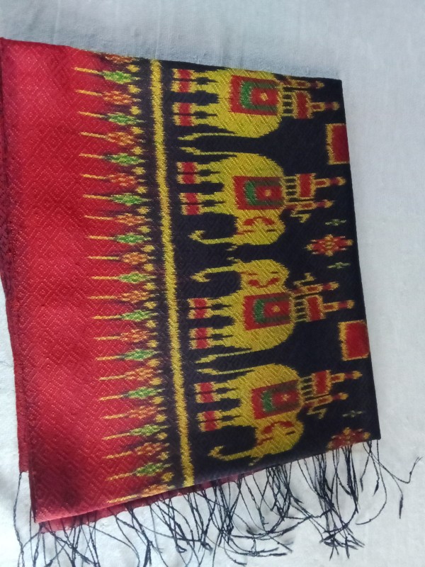 ผ้าคลุมไหล่ลายช้างริมแดงสีเคมี