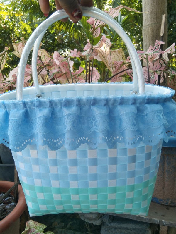 เส้นสายพลาสติก