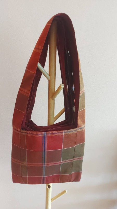 ย่ามผ้าไหมลายสโหร่ง