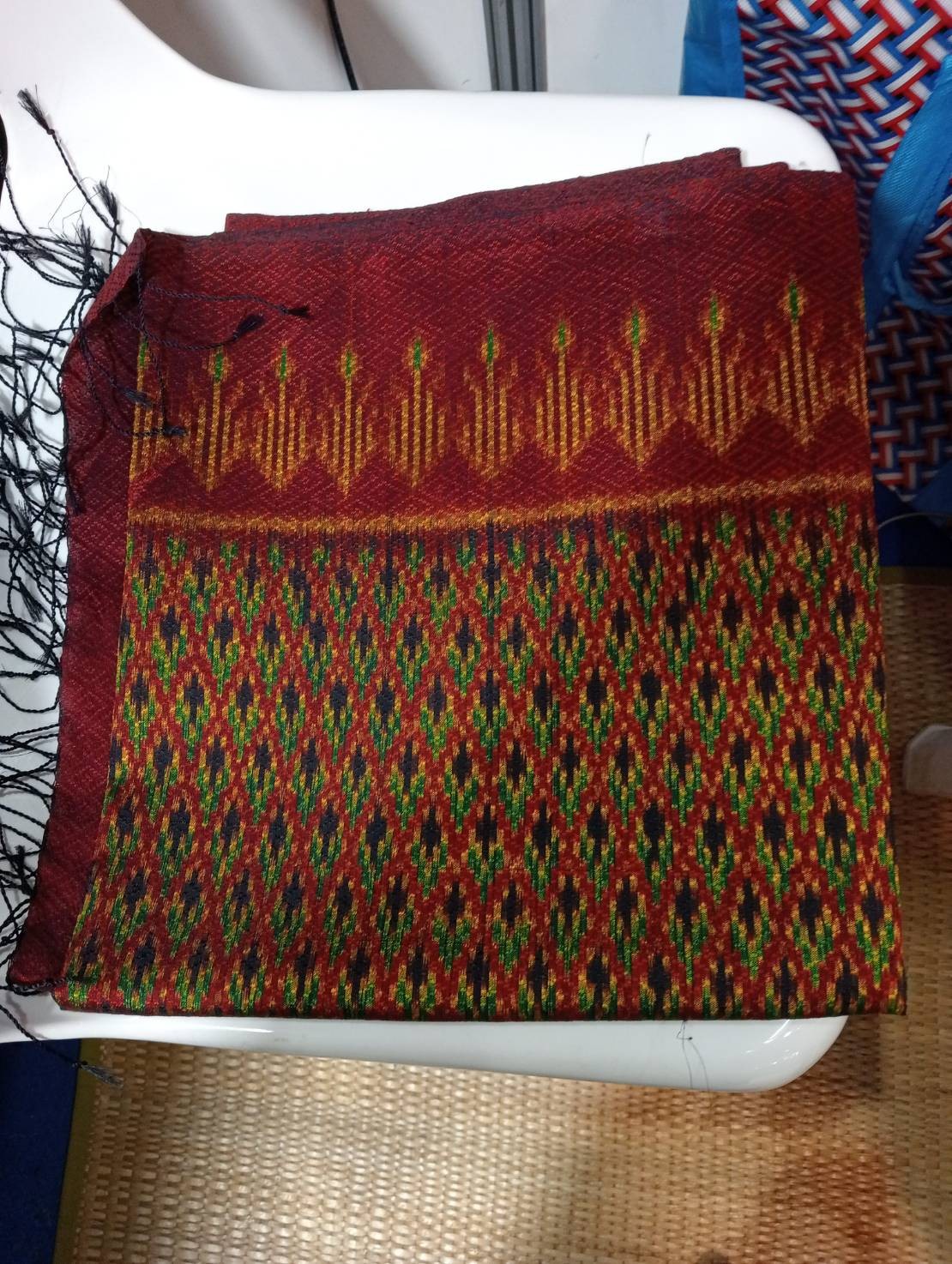 สไบมัดหมี่ลูกแก้ว