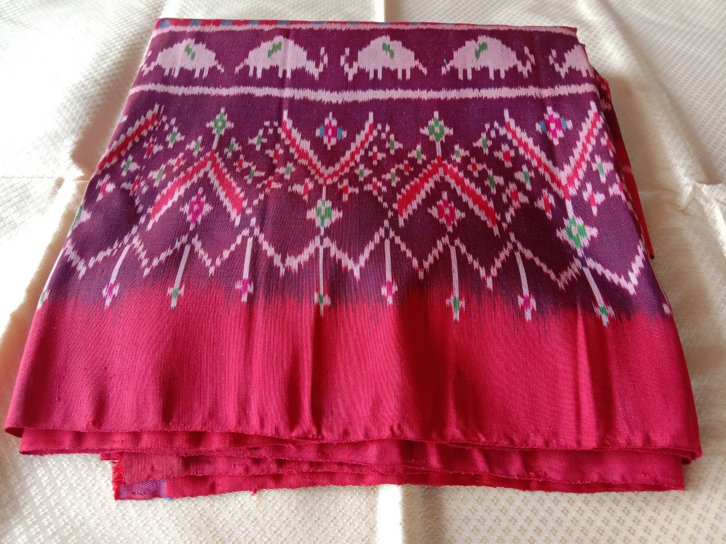 กลุ่มส่งเสริมแม่บ้านทอผ้าไหมโคกขมิ้น