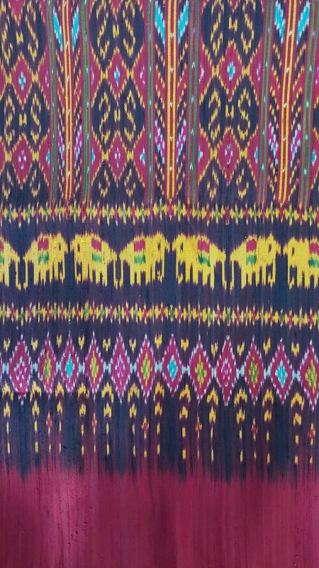 ผ้าไหมมัดหมี่