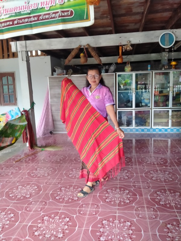 ผ้าคลุมไหล่ผ้าไหม