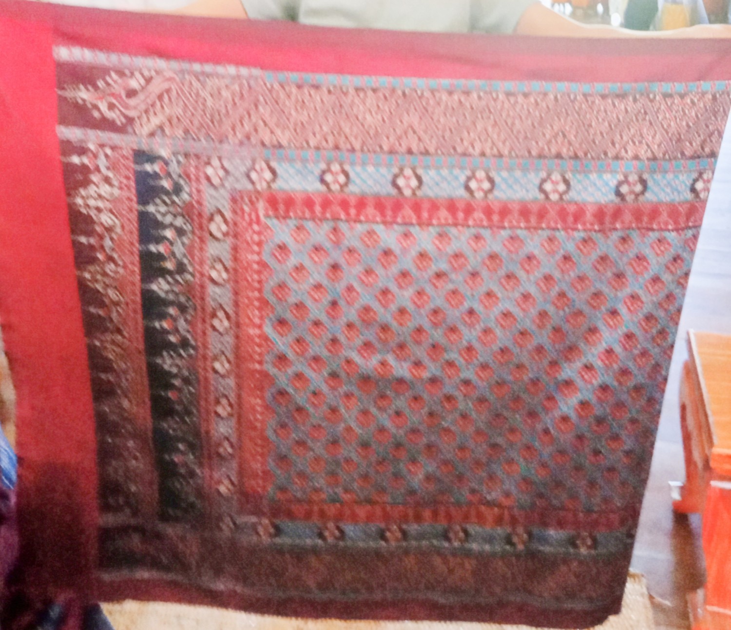 ผ้าไหมมัดหมี่ลายเกล็ดนาค