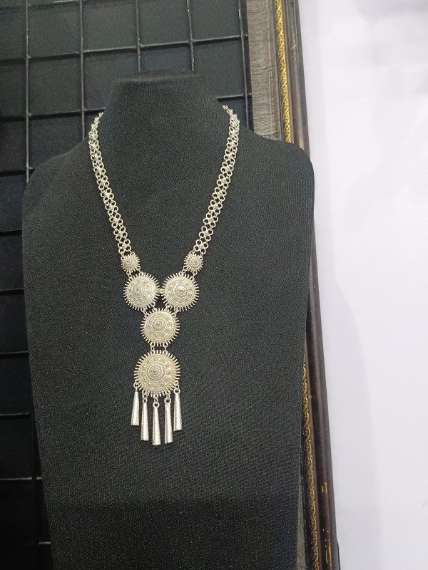 สร้อยคตะะเกาลายไ่ข่แมงดา