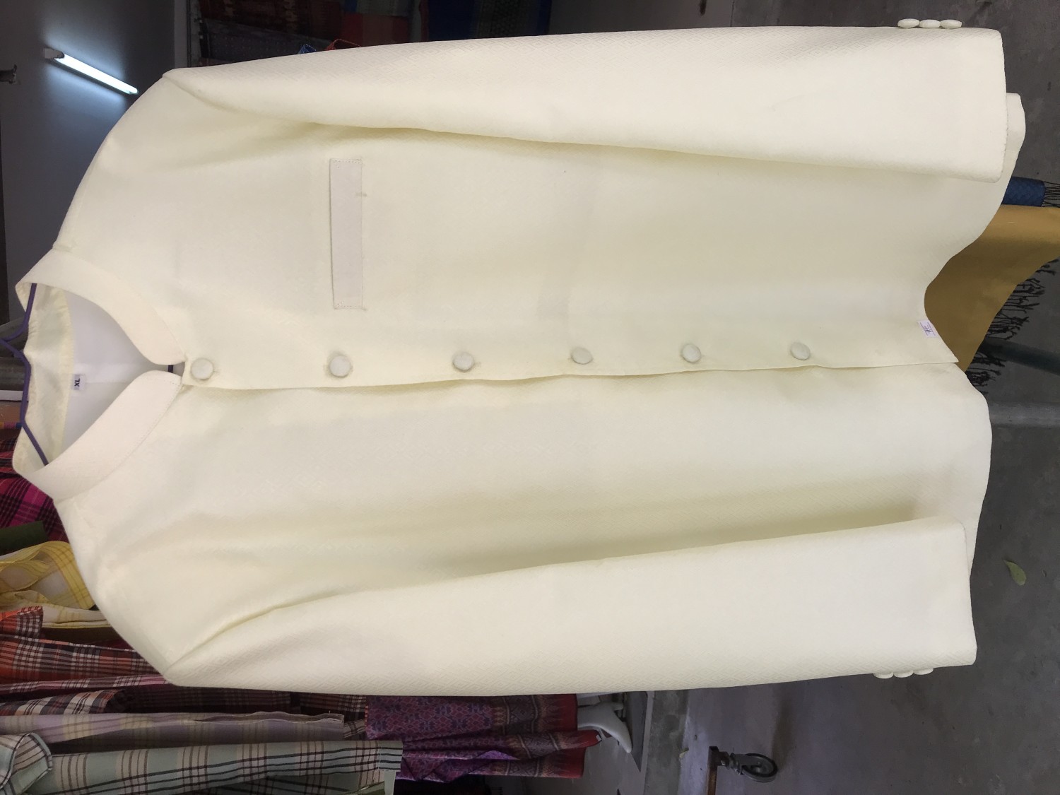 สูทลูกแก้ว แขนยาวสีครีม