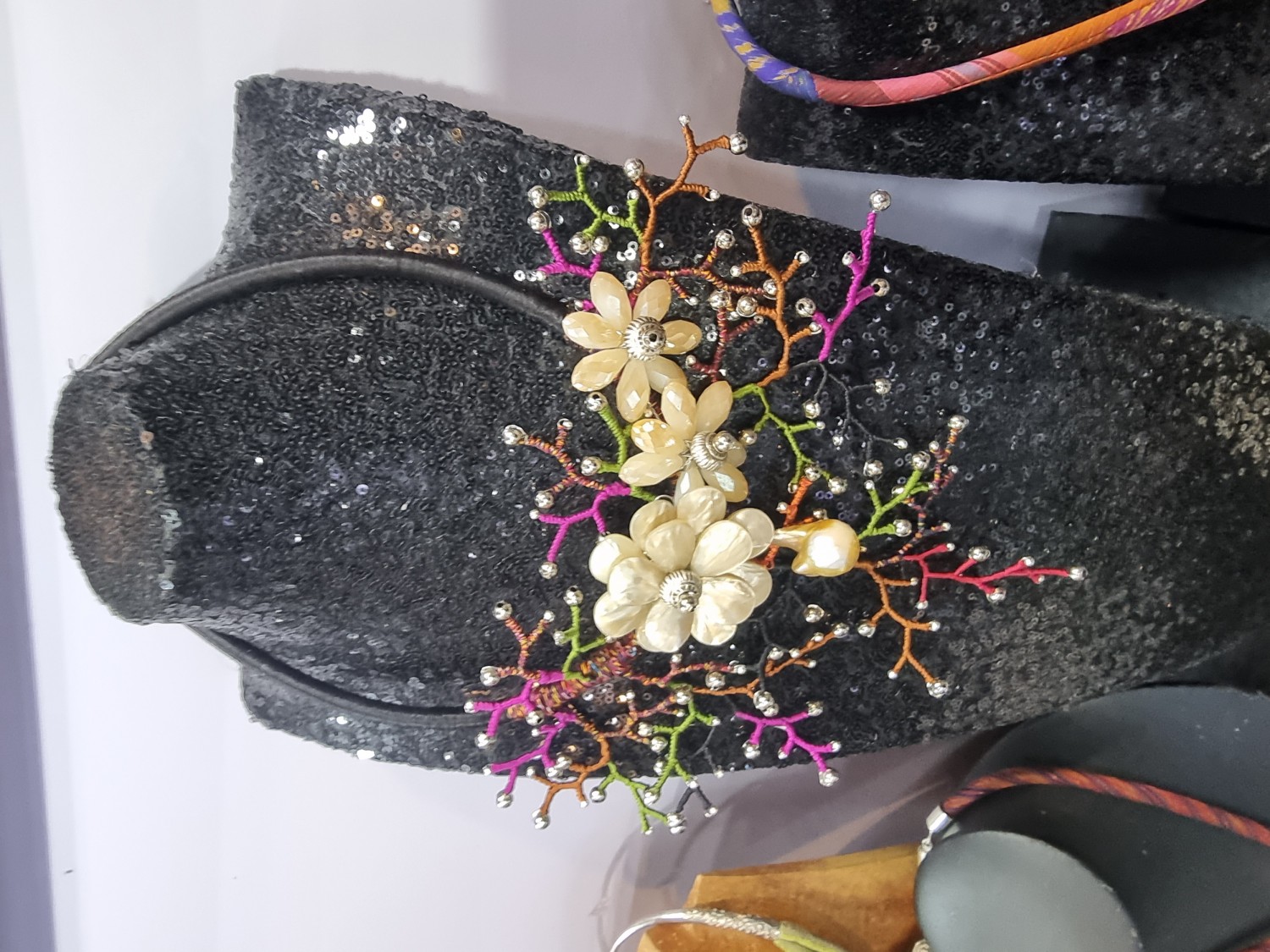 สร้อยไหมจี้ดอกไท้