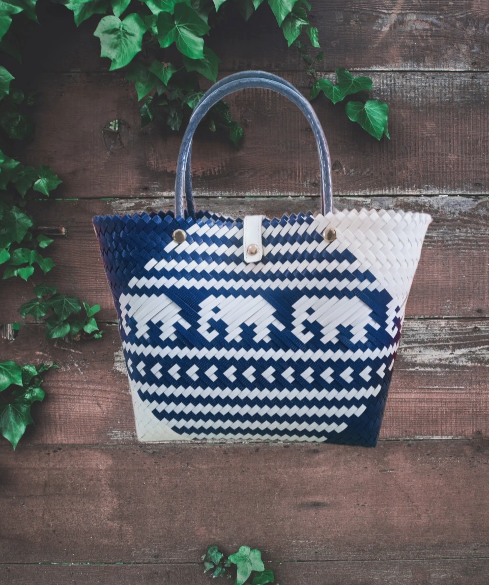 กระเป๋าสานลายช้างน้อย