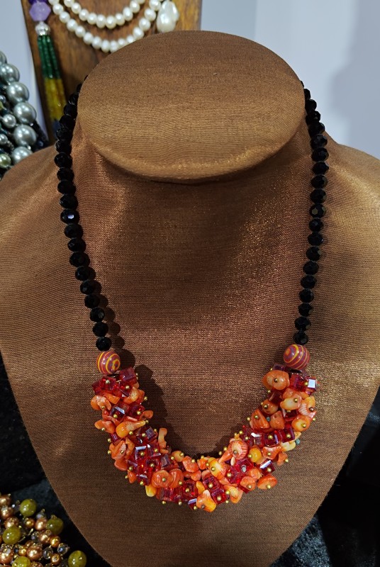 สร้อยคอปะการังแดง