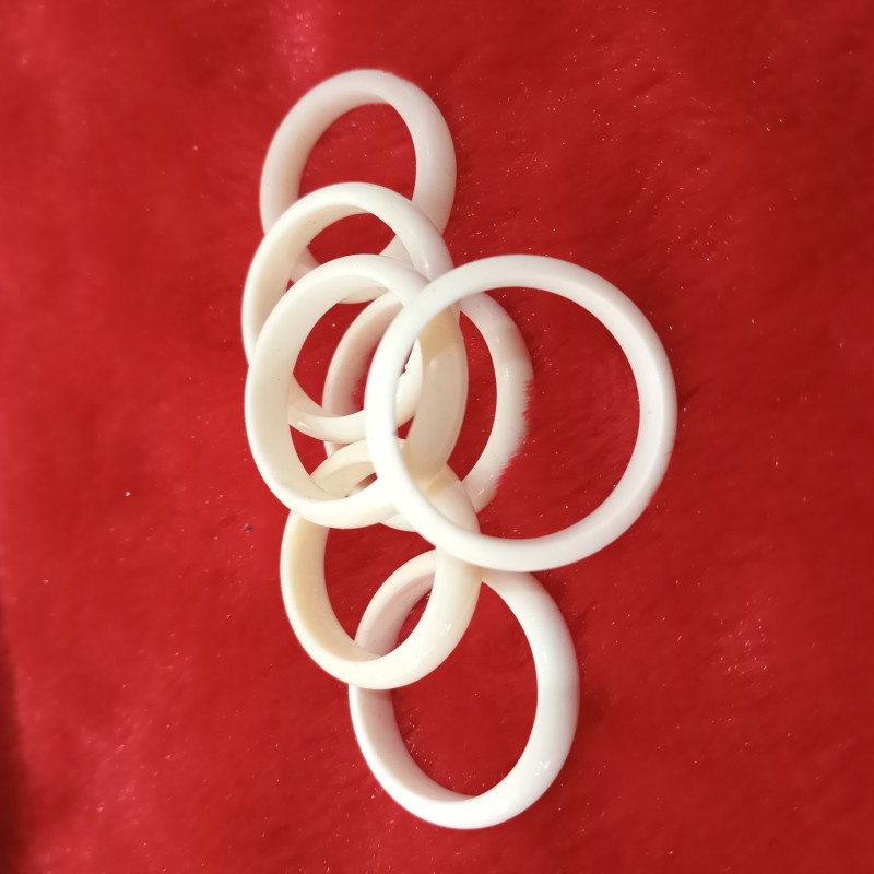 แหวนกระดูกข้าง