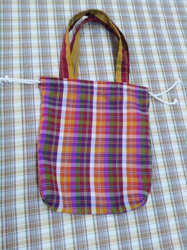 กระเป๋าผ้าขาวม้า