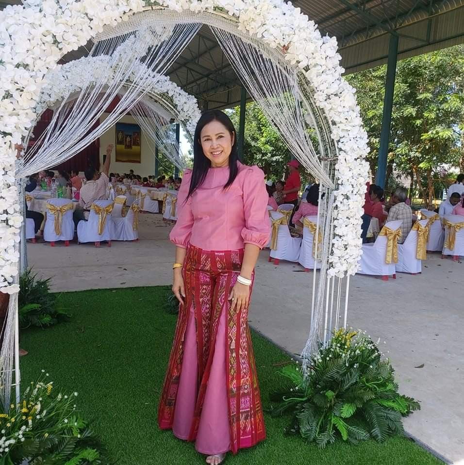 จุฑารัตน์ ผ้าไหมสุรินทร์