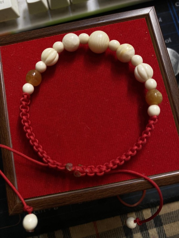 เทิดทูลเครื่องประดับ