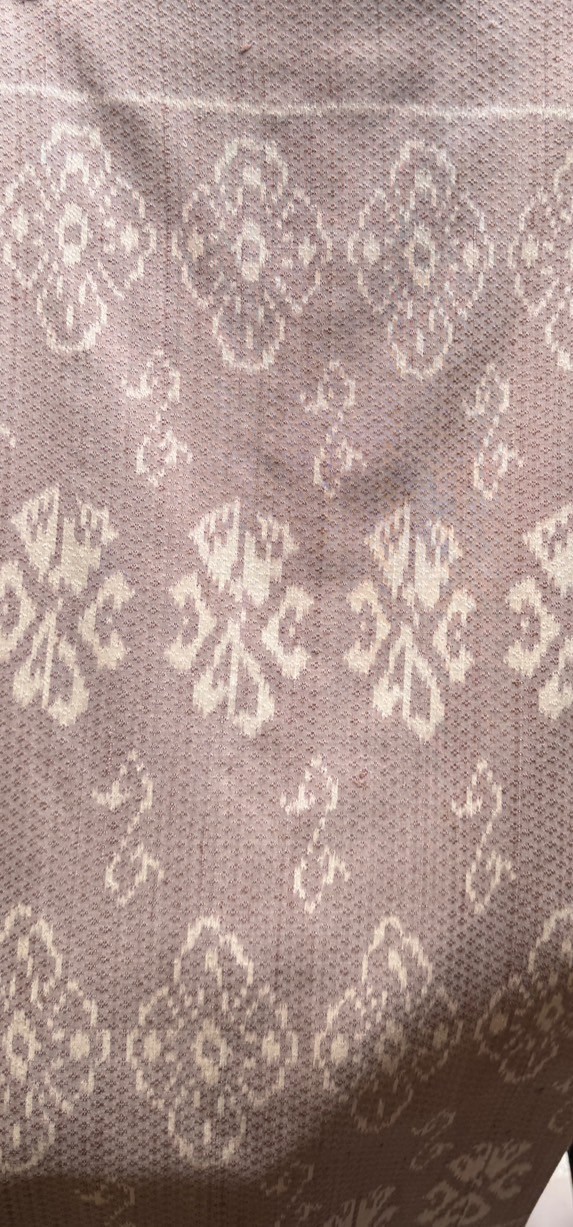 ผ้าไหมลาย ดอกรักราชกัญญา สีธรรมชาติ ย้อมเปลือก มะพร้าว