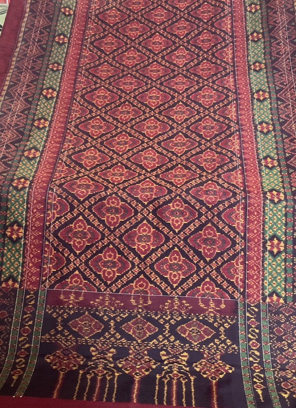 ผ้าไหมลายว่านสี่ทิศ