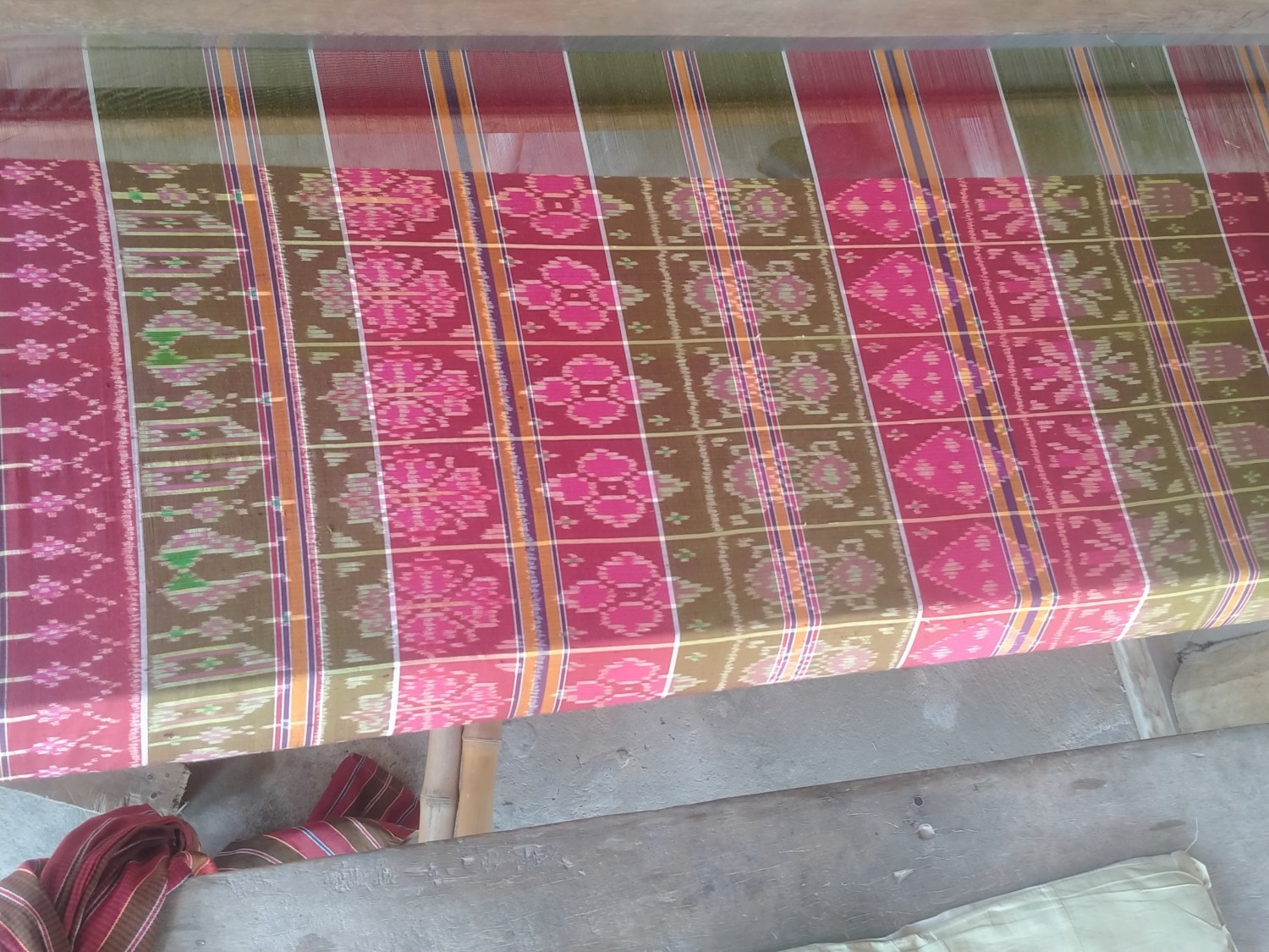 ผ้าไหมลายโสร่งประยุกต์