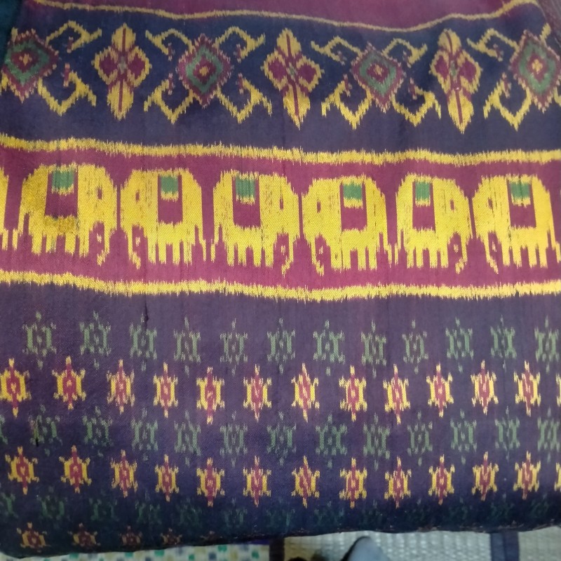 ผ้าไหมมัดหมี่