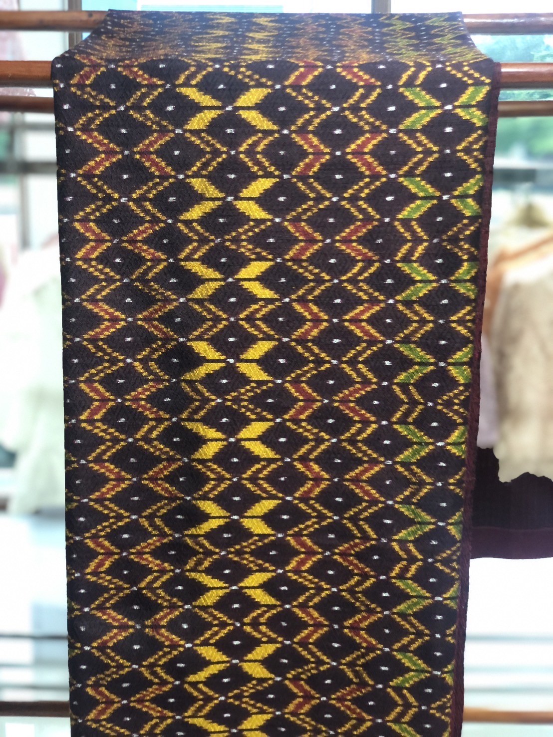 ผ้าไหมมัดหมี่