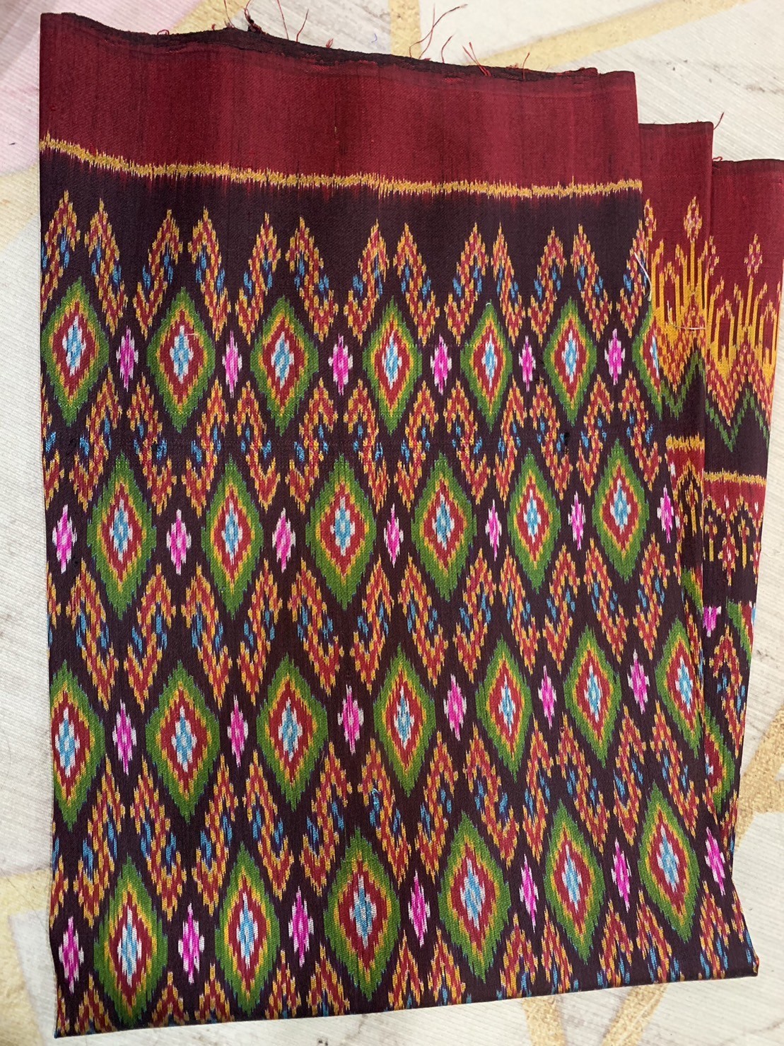 ผ้าไหมมัดหมี่ 3 ตะกอ