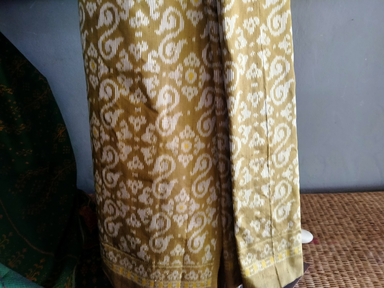 ผ้าลายดอกรักราชกัญญา