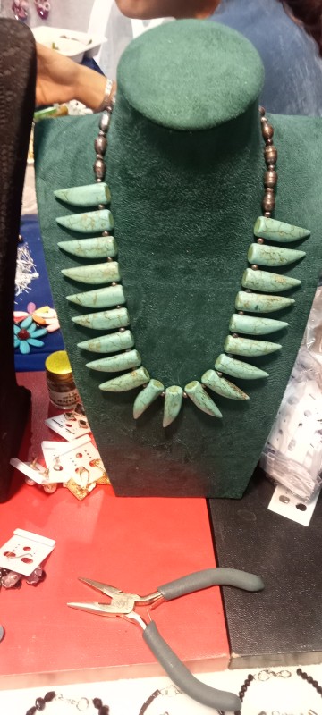 สร้อยชนเผ่า