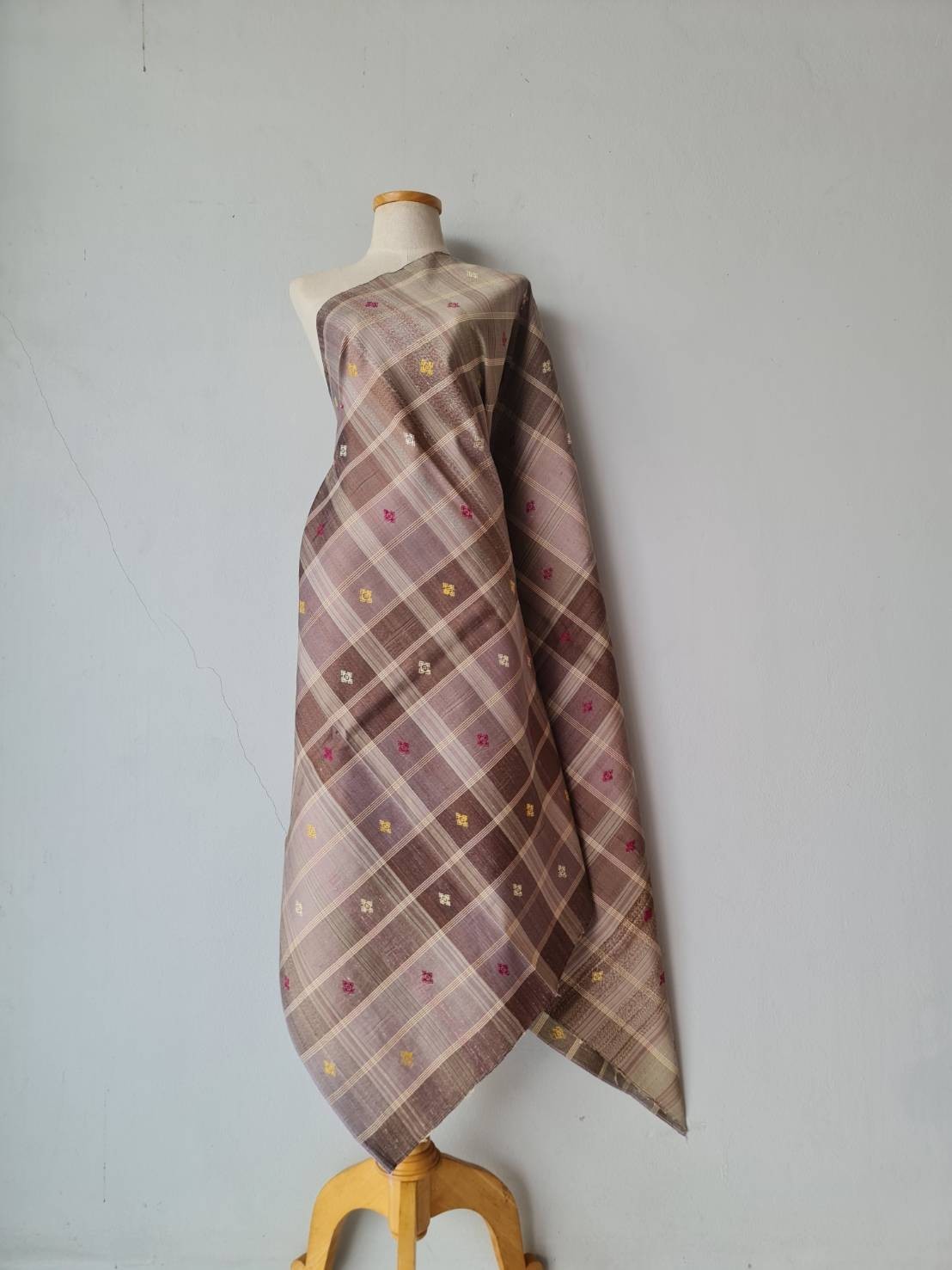 โสร่ง ขิด สีธรรมชาติ