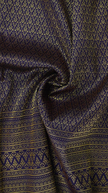 (ผ้าชุด)ไหมยกดอกสุรินทร์ ยกดดิ้น ขนาด 1x4เมตร (ลาย 2เมตร+สีพื้น 2เมตร) พื้นสีม่วงเข้ม รหัส N10-66-0822678 รหัสสินค้า SKU-31823