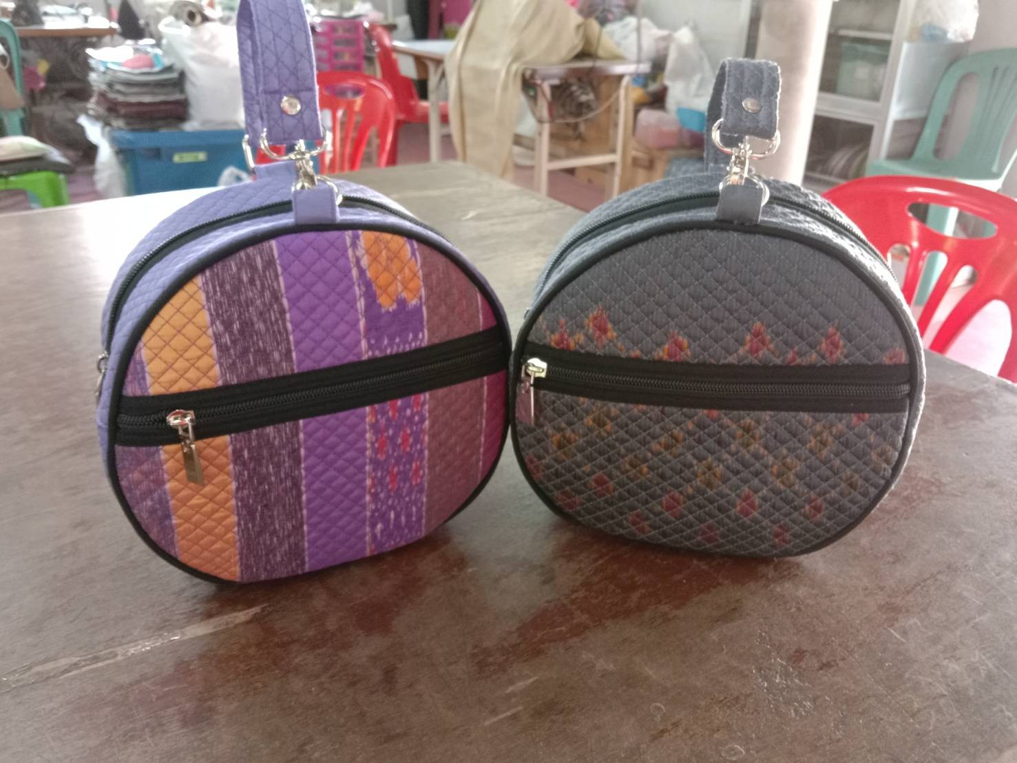 ปกามวนกระเป๋าผ้าไหม