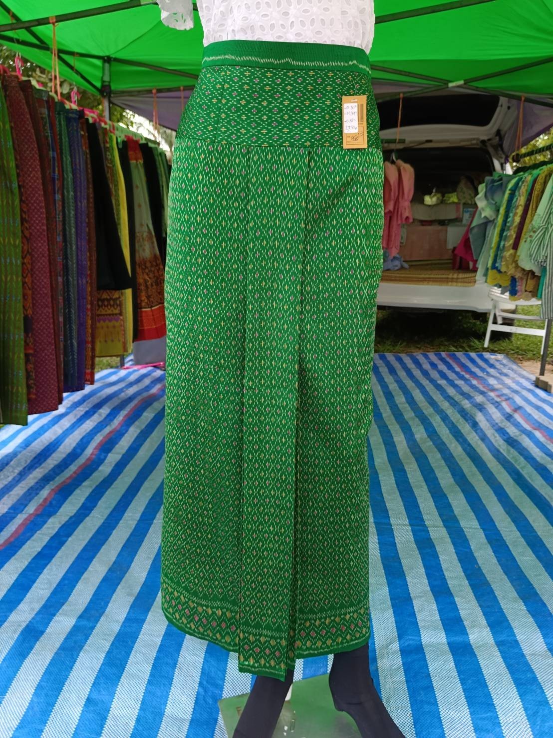 ผ้าไหมตัดสำเร็จ จีบหน้านาง 2 ตะกอ ซับผ้ากาวอย่างดี