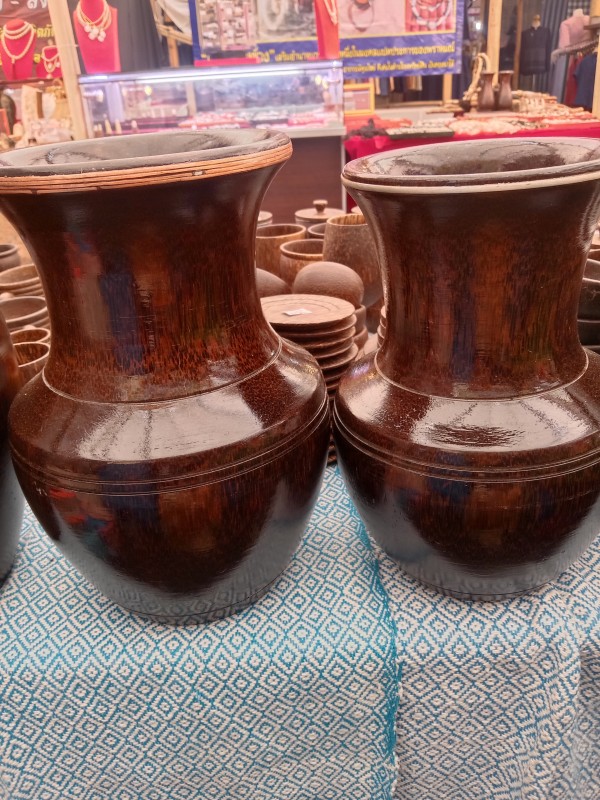 แจกันไม้ตาล